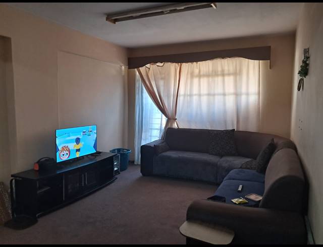 2 BEDROOM APARTMENT FOR SALE IN KRUGERSDORP CENTRAL
